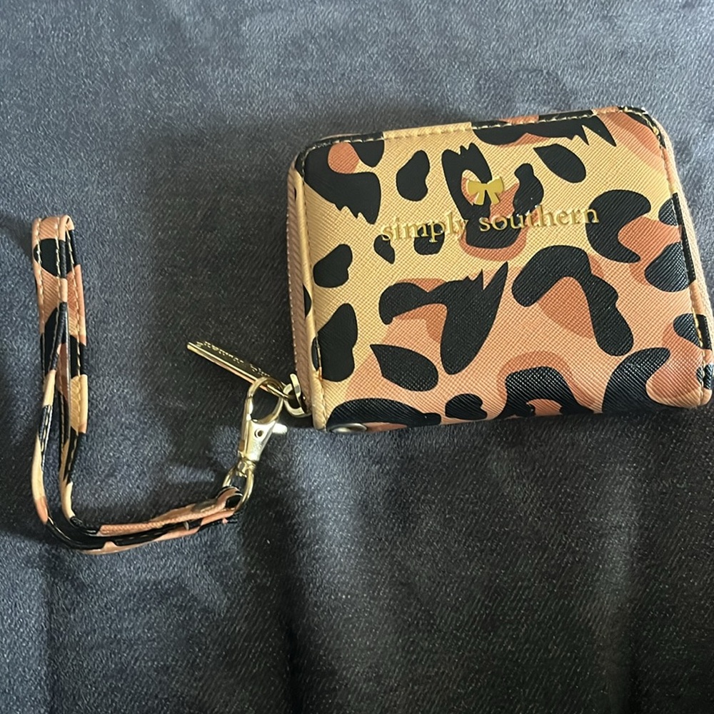 Simply Southern Leopard zip wallet